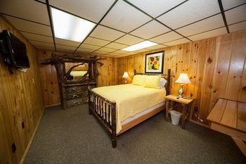 Hotel Log & 2*
